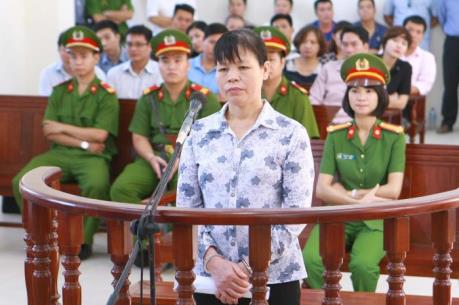 Bị cáo Cấn Thị Thêu bị phạt 20 tháng tù về tội Gây rối trật tự công cộng