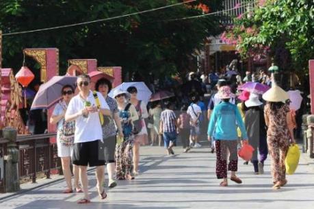 Phó Thủ tướng Vũ Đức Đam yêu cầu xử lý nghiêm vi phạm kinh doanh lữ hành quốc tế