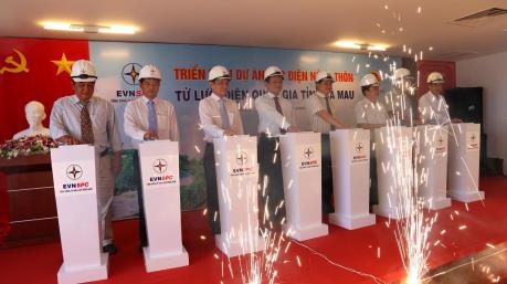 Triển khai dự án cấp điện cho hơn 1.500 hộ dân ở Cà Mau