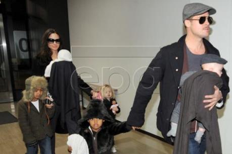 Brad Pitt bị nghi vấn bạo hành con cái