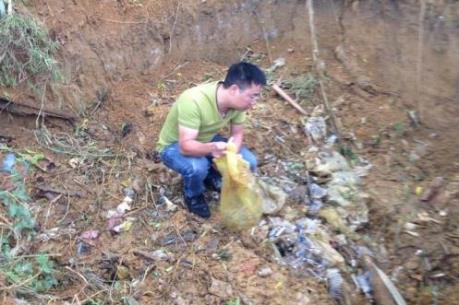 Bộ Y tế yêu cầu làm rõ vụ Bệnh viện Đa khoa Đà Bắc chôn lén rác thải y tế