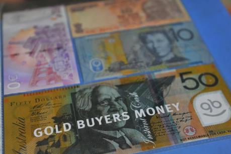 Độc đáo bộ sưu tập tiền cổ của hơn 70 quốc gia trên thế giới