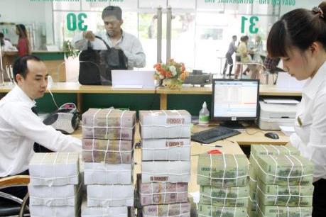 Ngân hàng "tung" chứng chỉ tiền gửi lãi cao: Nhà đầu tư cần lưu tâm điều gì?