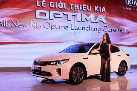 Trường Hải ra mắt Kia Optima 2016 nội giá bán từ 915 triệu đồng
