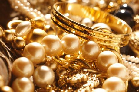 Giá vàng hôm nay 4/10 tiếp tục giảm 