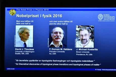 Bộ ba nhà khoa học Anh giành giải Nobel Vật lý 2016