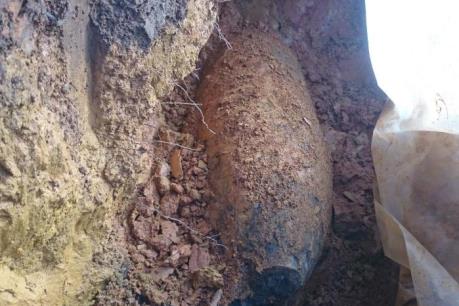 Tháo dỡ an toàn quả bom trong khu dân cư