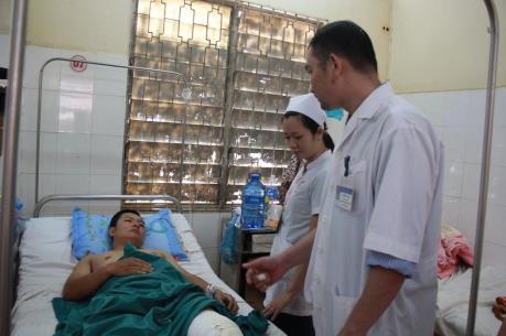 Điều tra, xử lý nghiêm nhóm đối tượng hành hung cảnh sát giao thông