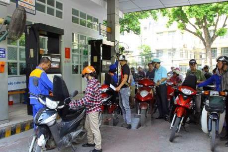 Giá xăng tăng mạnh từ 15h chiều nay