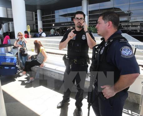 Hai cảnh sát Mỹ bị bắn chết tại California