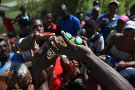 Cảnh báo bùng phát dịch bệnh tại Haiti sau bão Matthew