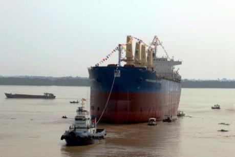 Công ty Đóng tàu Nam Triệu hạ thủy tàu hàng 56.200 tấn