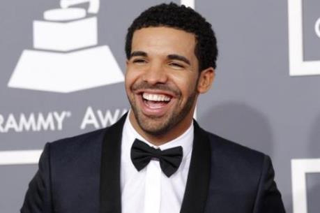 Rapper Drake "xô đổ" kỷ lục của ông hoàng Michael Jackson