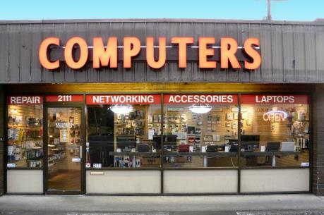 Doanh số máy tính cá nhân trên toàn cầu tiếp tục suy giảm