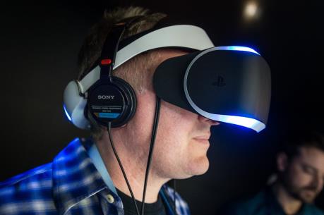 Sony bước vào cuộc đua thực tế ảo với kính PlayStation VR