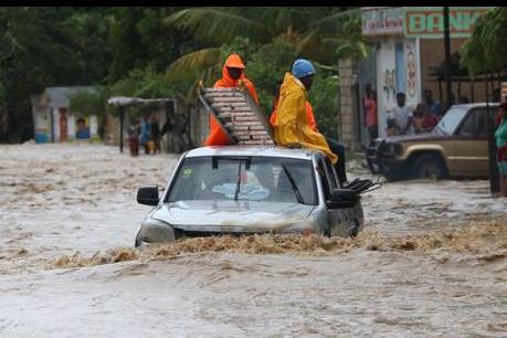  Viettel khắc phục sự cố sau bão Matthew ở Haiti