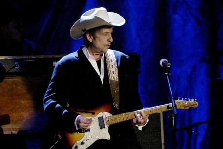 Giải Nobel Văn học 2016 vinh danh "lãng tử du ca" Bob Dylan
