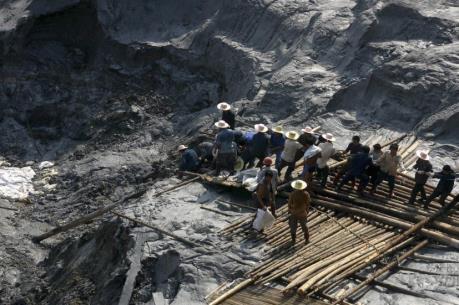 Mỹ kiên quyết theo đuổi vụ kiện Trung Quốc hạn chế xuất khẩu nguyên liệu thô