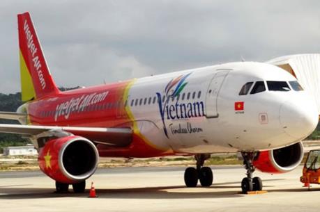 Nhiều chuyến bay đến các tỉnh miền Trung bị ảnh hưởng do mưa bão