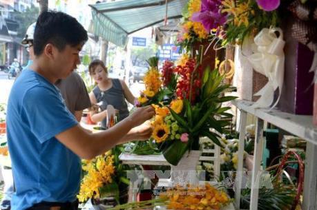 Đà Nẵng: Đa dạng thị trường hoa, quà tặng 20/11