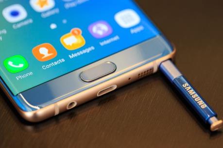 EgyptAir cấm điện thoại Samsung Galaxy Note 7 trên các chuyến bay