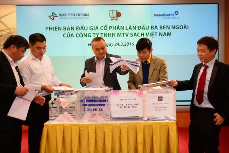 Từ 1/11, doanh nghiệp không thể "chây ì" niêm yết trên UPCoM