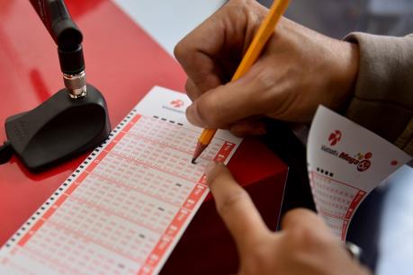 Vietlott xác định người trúng thưởng xổ số tự chọn đến từ Trà Vinh