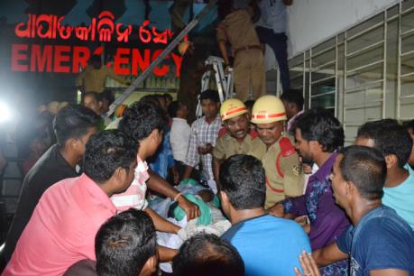 Cháy lớn tại một bệnh viện ở Ấn Độ, hàng chục người thương vong