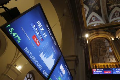 Chứng khoán Âu-Mỹ đồng loạt đi xuống