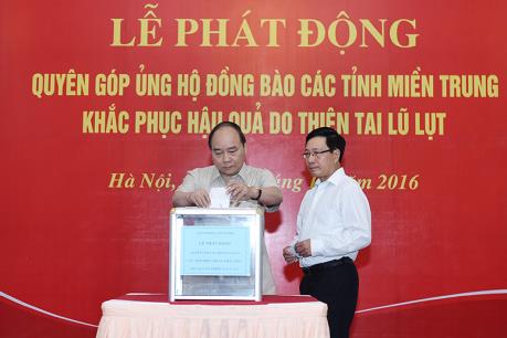 Văn phòng Chính phủ quyên góp ủng hộ đồng bào miền Trung