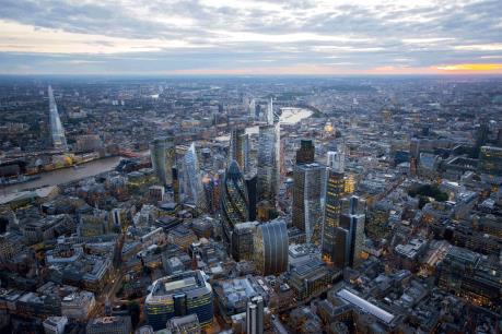Các trung tâm tài chính châu Âu chào đón các ngân hàng muốn rời London