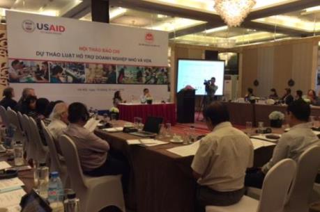 Trình Quốc hội xem xét về Dự thảo Luật Hỗ trợ doanh nghiệp vừa và nhỏ 