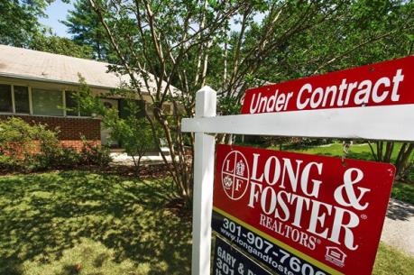 Mỹ: Doanh số bán nhà phục hồi, số đơn xin trợ cấp thất nghiệp tăng