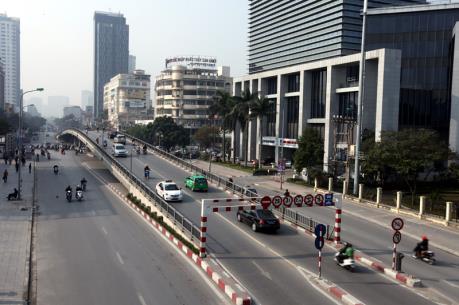 Hà Nội: Phân luồng giao thông phục vụ thi công cầu vượt tại nút giao Láng Hạ - Thái Hà