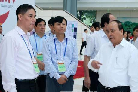 Thủ tướng Nguyễn Xuân Phúc kiểm tra công tác chuẩn bị cho ba hội nghị cấp cao tại Hà Nội
