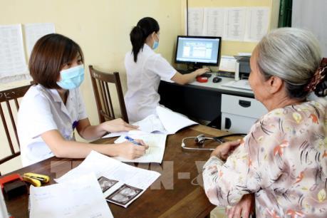 Có thể giãn điều chỉnh giá dịch vụ y tế của một số tỉnh, thành phố sang năm 2017