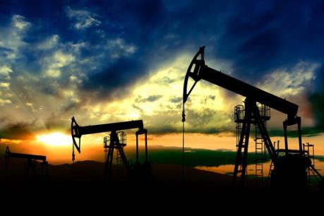 Giá dầu giảm sâu trong phiên 26/10