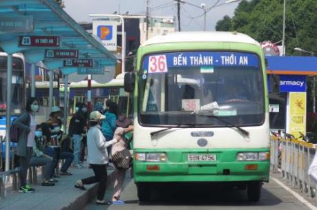 Điều tra vụ tài xế xe buýt tấn công người đi đường sau va chạm giao thông