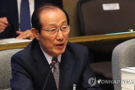 Chánh văn phòng của Tổng thống Hàn Quốc từ chức