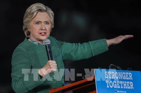 Bầu cử Mỹ 2016: Giới chuyên gia dự báo tác động từ các vụ việc của gia đình Clinton