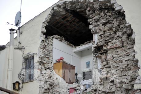 Italy: Nhiều người dân tại khu vực bị động đất không chịu di dời