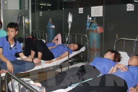 Bình Dương: Hàng trăm công nhân nhập viện do nghi ngộ độc thực phẩm
