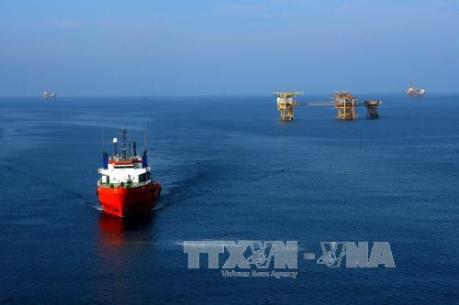 Khai thác nguồn lực tài chính từ tài nguyên thiên nhiên