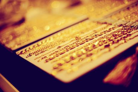 Giá vàng hôm nay 3/11 tăng thẳng đứng, vượt mốc 37 triệu đồng/lượng