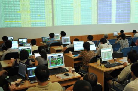 5 cổ phiếu niêm yết giao dịch nhiều nhất và tăng giá mạnh nhất trong tháng 10/2016.