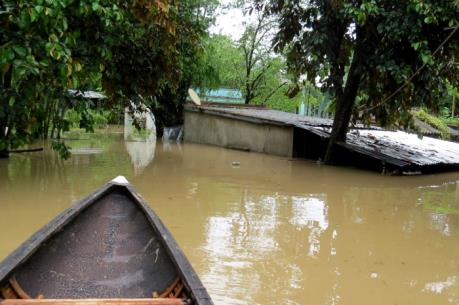 Phú Yên: 2 người mất tích do lũ cuốn