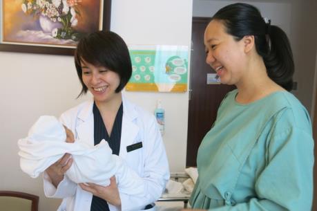 Vinmec áp dụng phương pháp truyền ối mới cứu thai nhi sinh non