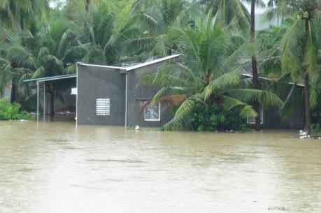 Mưa lớn, nhiều nơi ở tỉnh Khánh Hòa ngập lụt