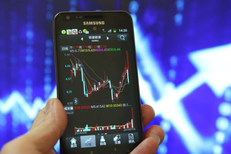 Chứng khoán chiều 4/11: Nhiều cổ phiếu lớn giảm điểm, hai sàn cùng đi xuống