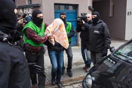 Nghi can khủng bố bị bắt ở Berlin nhận lệnh tấn công từ IS